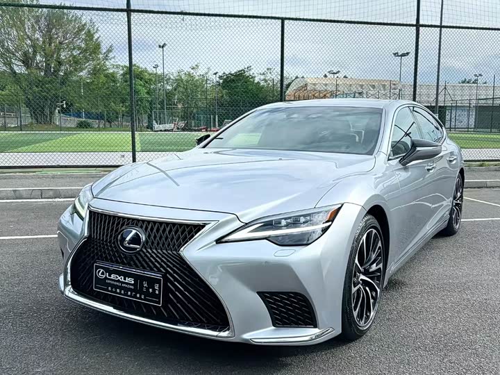 Lexus LS 2021 500h — фото 1
