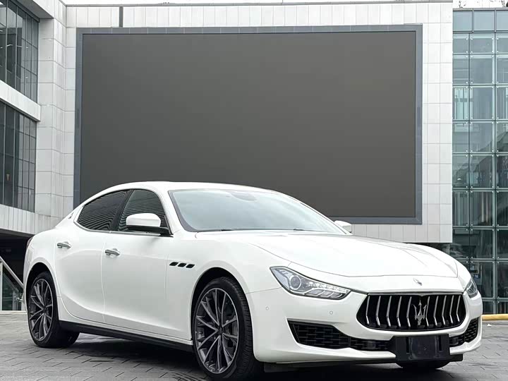 Maserati Ghibli 2021 2.0 T — фото 3