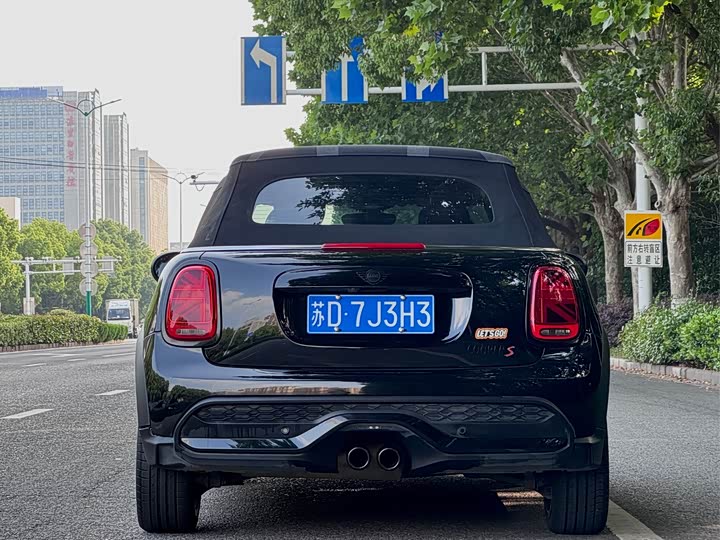 MINI Cabrio — фото 11