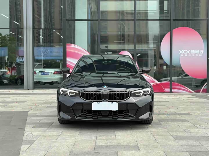 BMW 3-Series 2025 330i M — фото 2