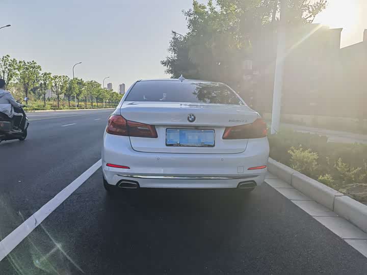 BMW 5 Series 525Li люкс-пакет — фото 8