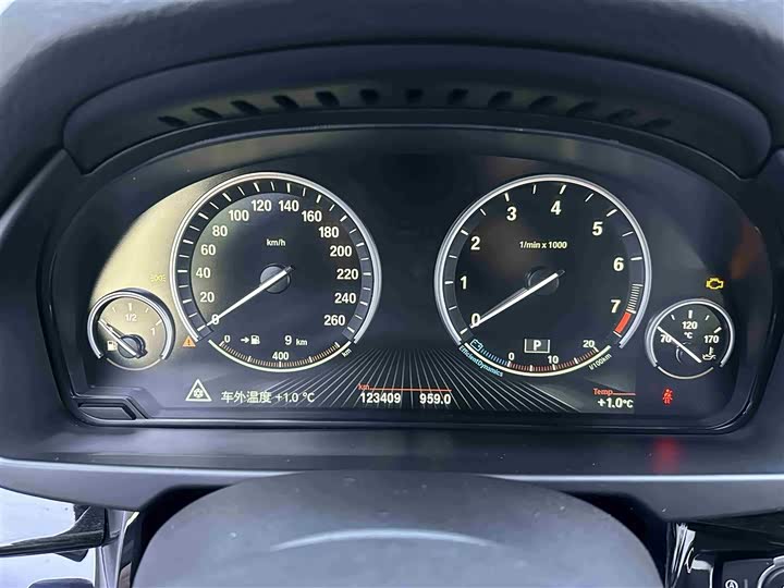 BMW X5 2014 x Drive 35i Leading — фото 17