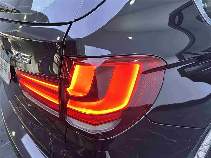BMW X5 2014 x Drive 35i Leading — фото 21
