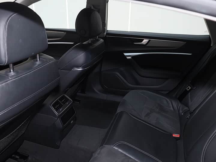Audi A7L 2024 45 TFSI S-line — фото 26