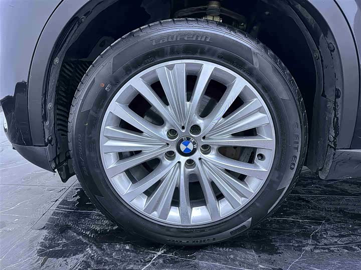 BMW X5 2014 x Drive 35i Leading — фото 18