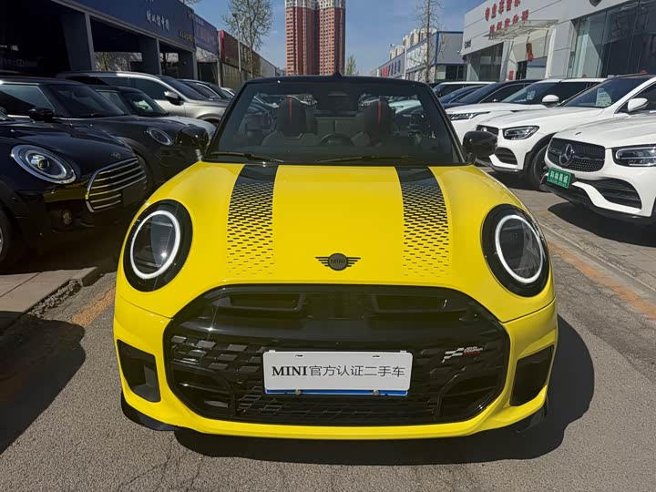 MINI Cabrio — фото 2