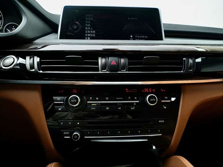 BMW X6 2017 x Drive 28i — фото 17