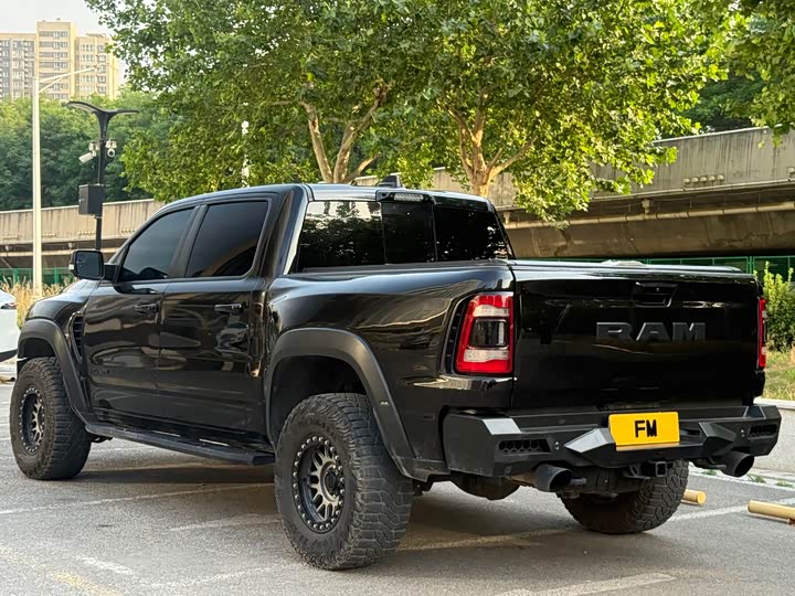RAM Trucks 2022 6.2 T TRX — фото 12