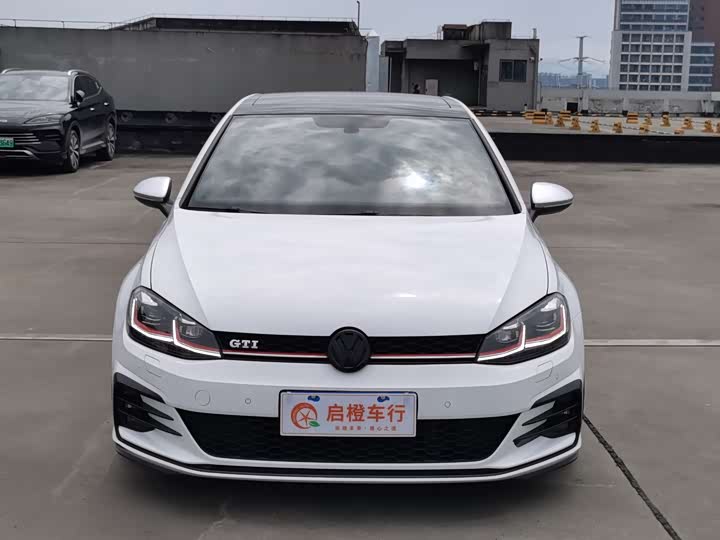 Volkswagen GTI 2019 2.0 TSI GTI V — фото 2
