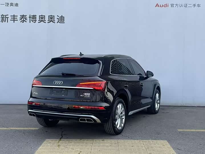 Audi Q5L 2022 40 T — фото 12