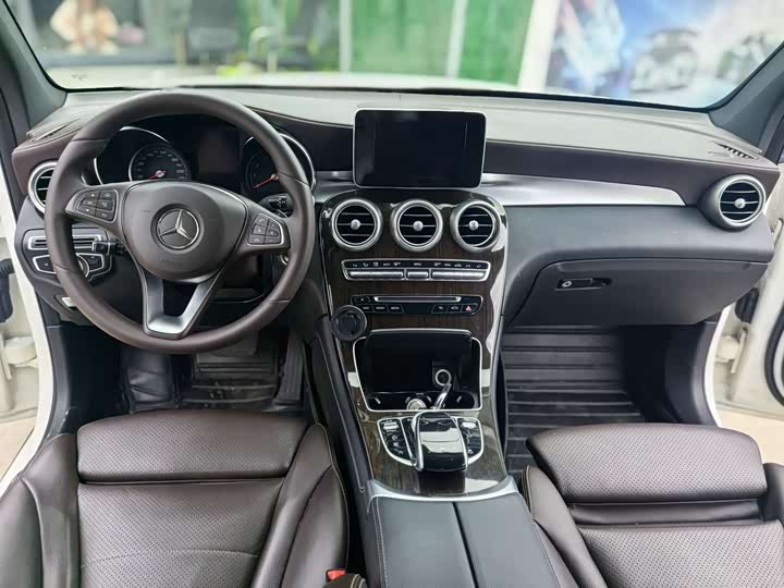 Mercedes-Benz GLC 260 4MATIC динамик — фото 18