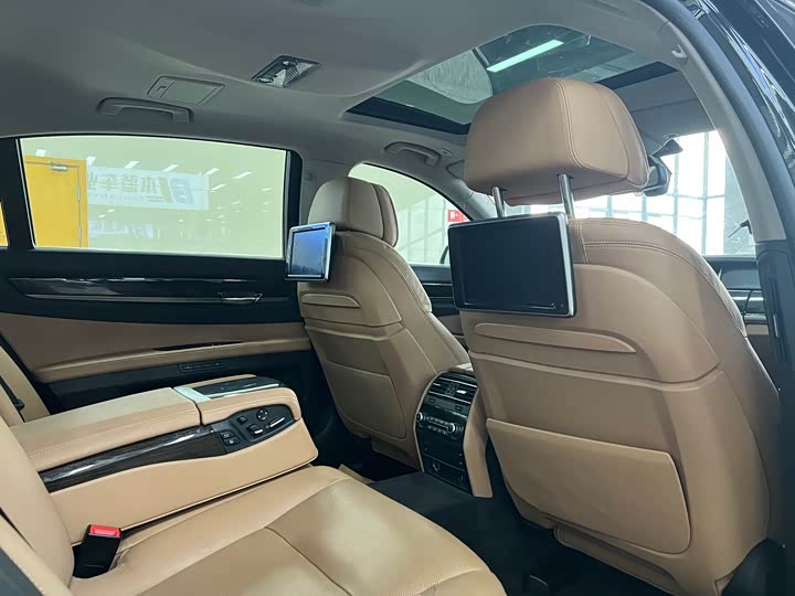 BMW 7 Series 730Li люкс — фото 5