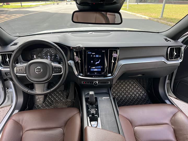 Volvo S60 2022 B 4 — фото 12