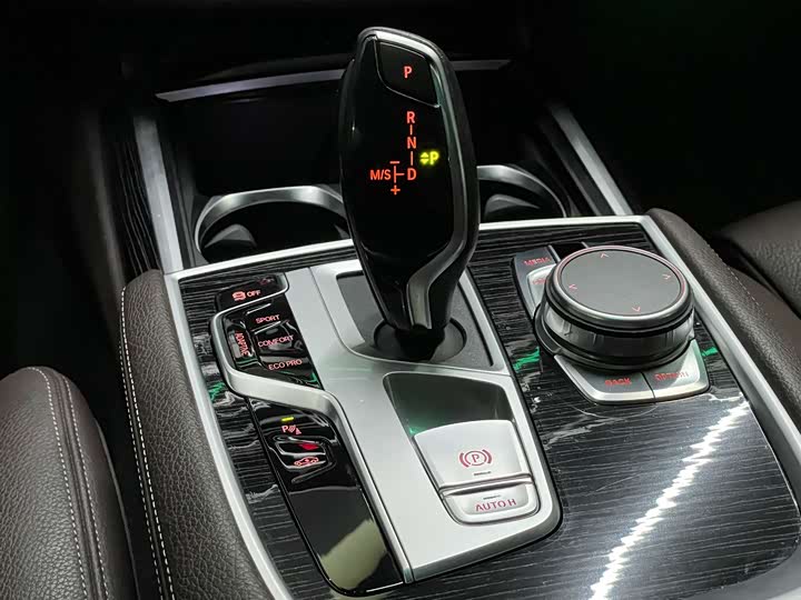 BMW 7-Series 2018 730 Li Leading M — фото 16