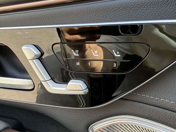 Mercedes-Benz EQS 2023 450 4 MATIC — фото 16