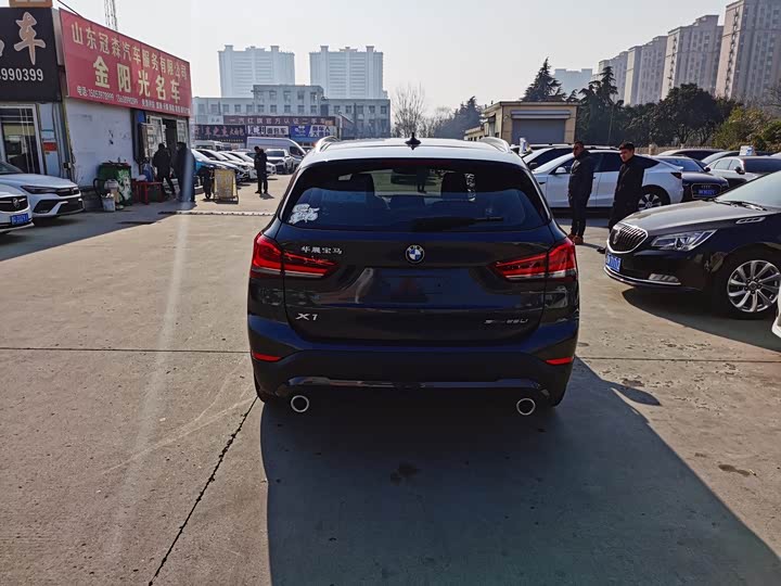 BMW X1 2021 s Drive 25 Li Leading — фото 7