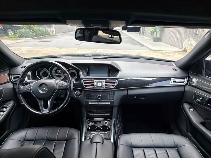 Mercedes-Benz E-Class рестайлинг E 260 L спорт — фото 10