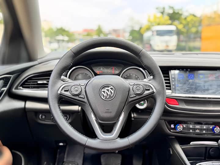 Buick Regal — фото 10