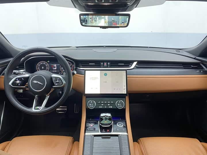 Jaguar XFL 2024 2.0 T P 300 4 WD — фото 13