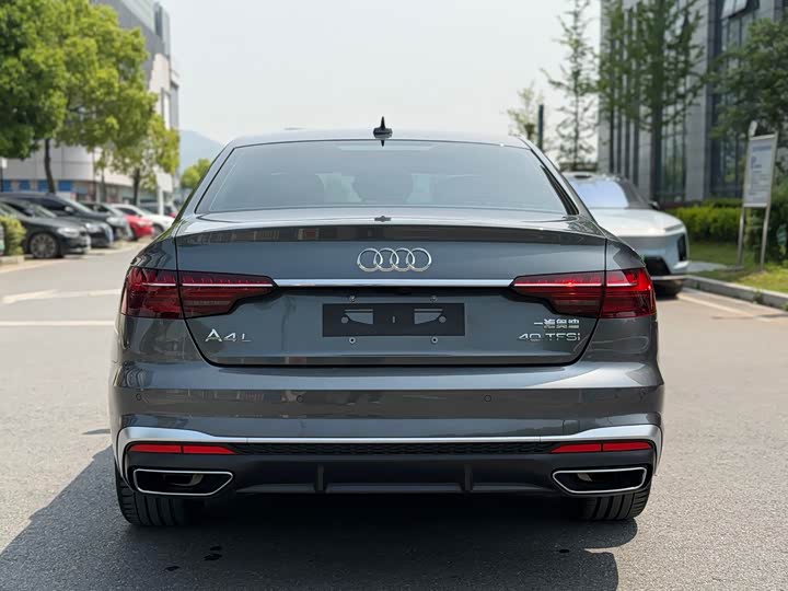 Audi A4L 40 TFSI стиль-динамик — фото 17