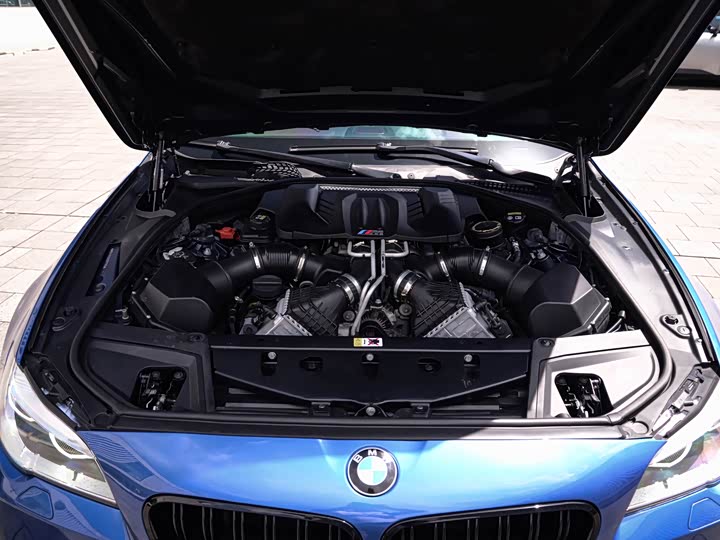 BMW M5 2014 M 5 — фото 12