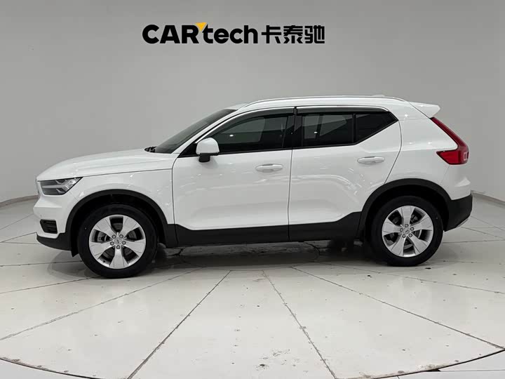Volvo XC40 2022 T 4 WD — фото 6