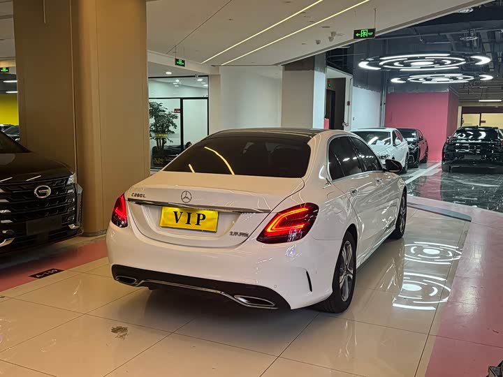 Mercedes-Benz C-Class C 260 спорт — фото 16