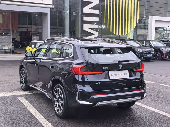 BMW X1 2025 s Drive 25 Li X — фото 6