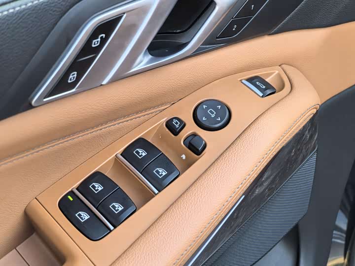BMW X5 2020 x Drive 40i M — фото 23