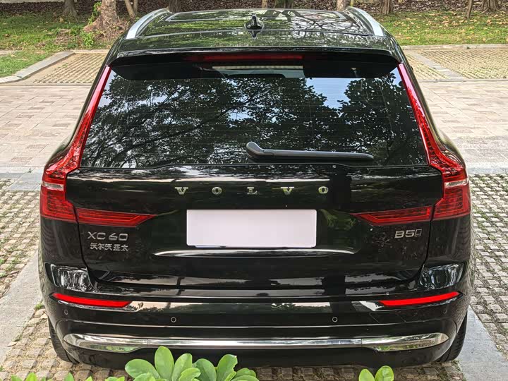 Volvo XC60 2022 B 5 4 WD — фото 22