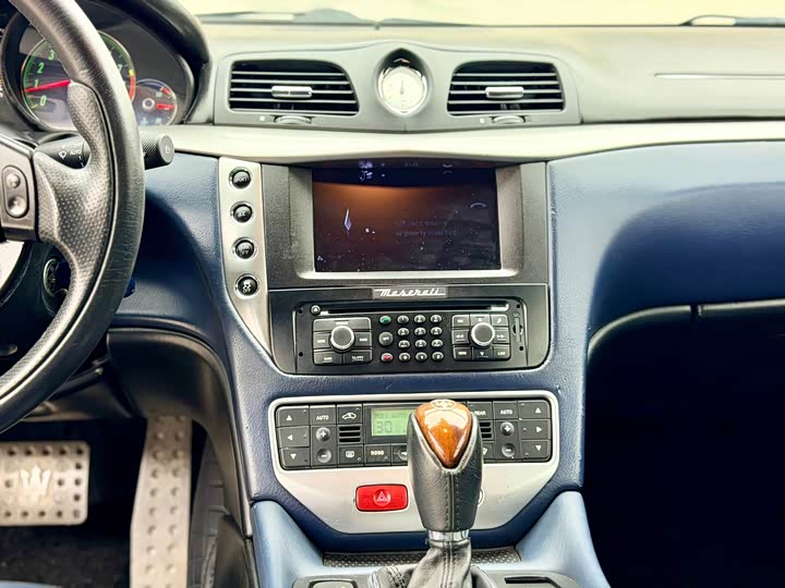 Maserati Gran 2013 4.7 L Sport Automatic — фото 14