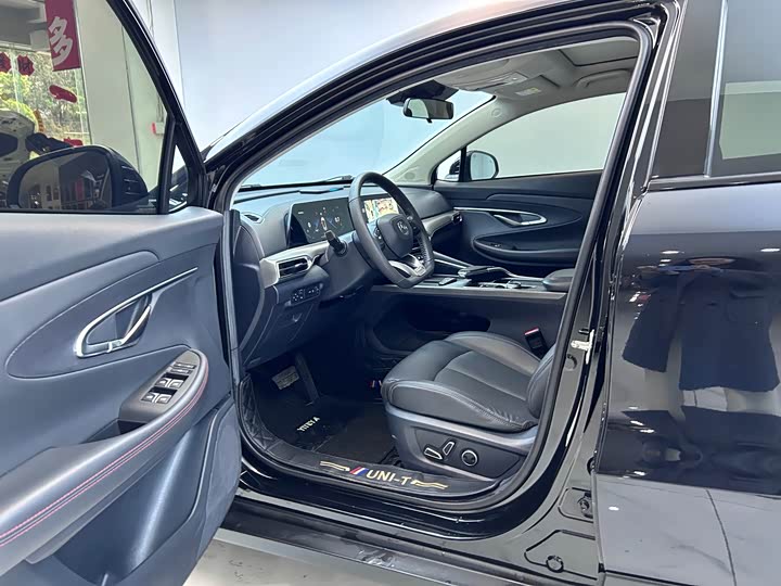 Changan UNI-T 2020 1.5 T Flagship — фото 8
