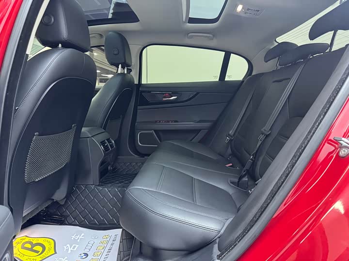 Jaguar XEL 2020 2.0 T 250 PS SE — фото 7
