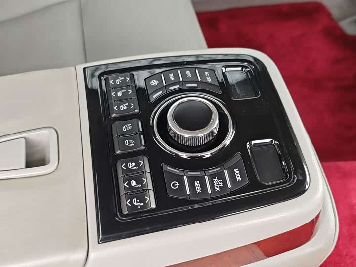Hongqi H7 2015 2.0 T Premium — фото 17