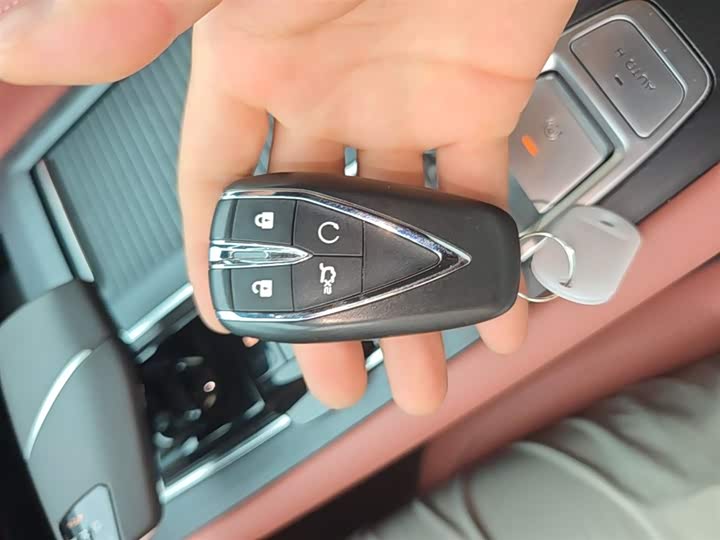 Changan CS75 PLUS 2024 1.5 T — фото 9