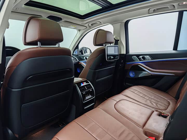BMW X5 2019 x Drive 40i M — фото 16