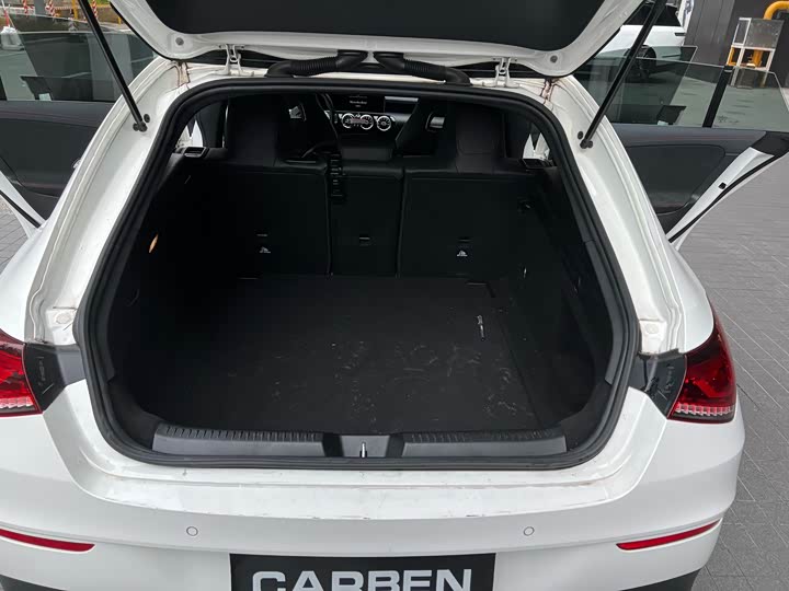 Mercedes-Benz CLA 2020 CLA 200 — фото 12