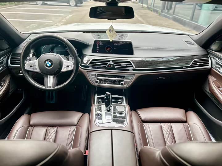 BMW 7-Series 2019 730 Li M — фото 6