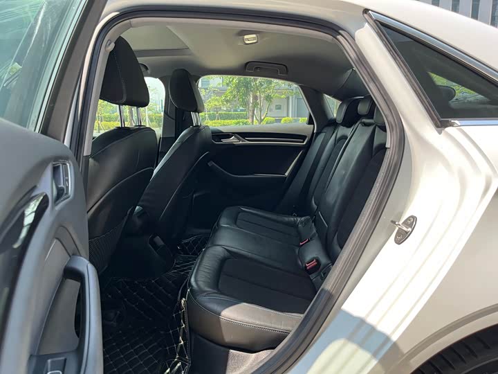 Audi A3 2018 30 Limousine 35 TFSI — фото 9