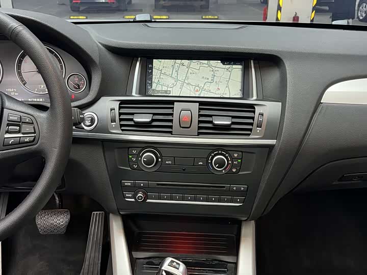 BMW X3 2016 s Drive 20i — фото 26