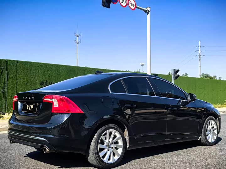 Volvo S60 2015 S 60 L 2.0 T — фото 4