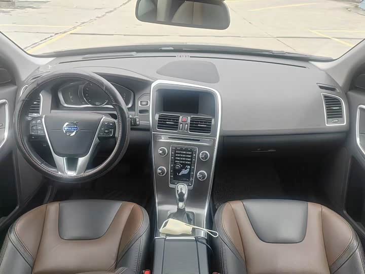 Volvo XC60 2016 T 5 AWD — фото 8