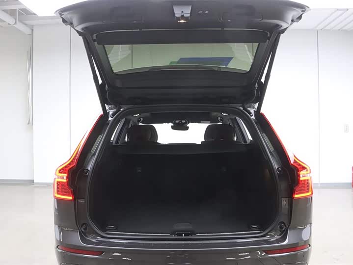 Volvo XC60 2024 B 5 4 WD — фото 28