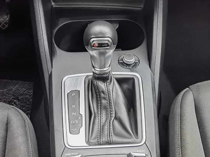 Audi Q2L 2020 35 TFSI — фото 13