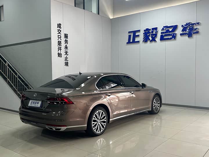 Volkswagen Phideon — фото 17