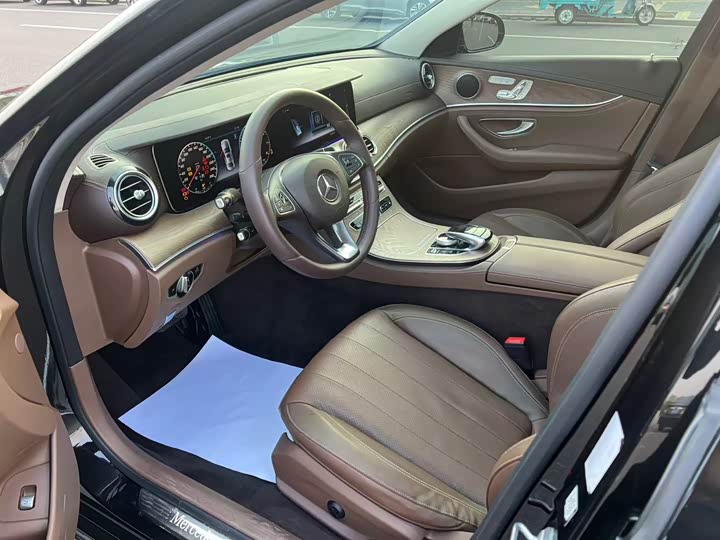 Mercedes-Benz E-Class 2018 E 300 L Luxury — фото 6