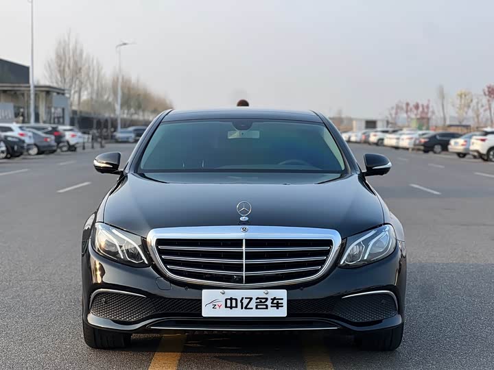 Mercedes-Benz E-Class 2018 E 300 L Luxury — фото 2