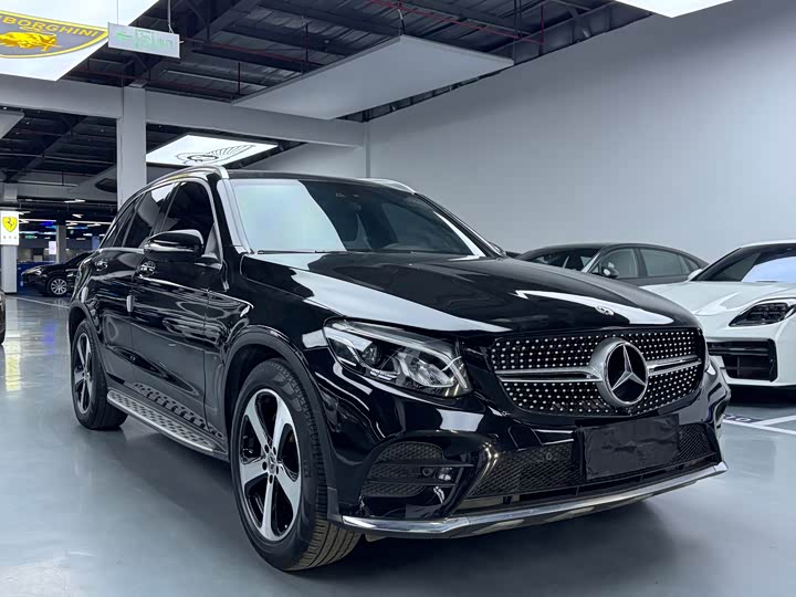 Mercedes-Benz GLC 2018 GLC 260 4 MATIC Luxury — фото 3