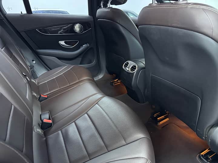 Mercedes-Benz GLC 2018 GLC 260 4 MATIC Luxury — фото 16