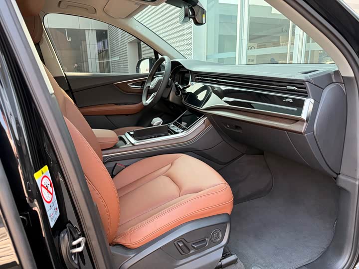 Audi Q7 2025 45 TFSI quattro S line — фото 14